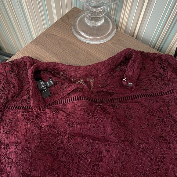 Beautiful appliqué top - Picture 4 of 4